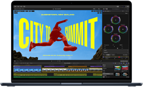 Gedeeltelijk scherm van MacBook Air met een video die wordt bewerkt om de prestaties van de M5‑chip te laten zien